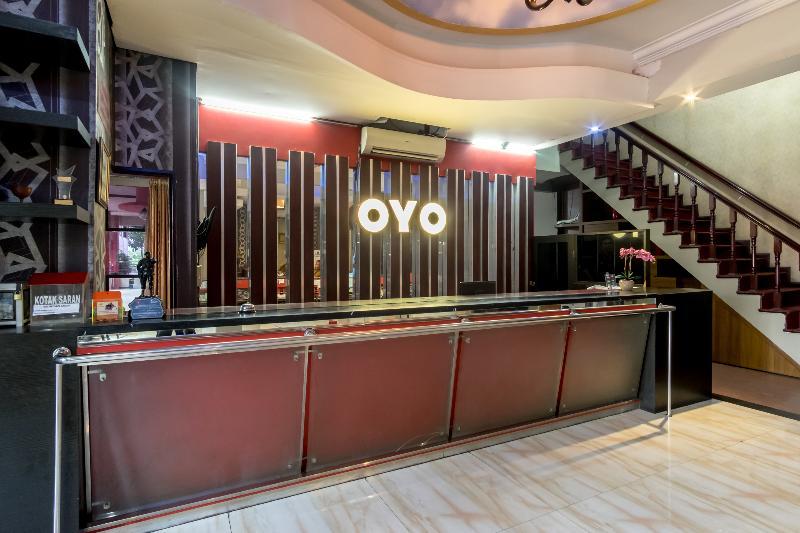 Oyo 711 Salam Residence Syariah Medan Exterior foto