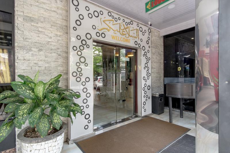 Oyo 711 Salam Residence Syariah Medan Exterior foto